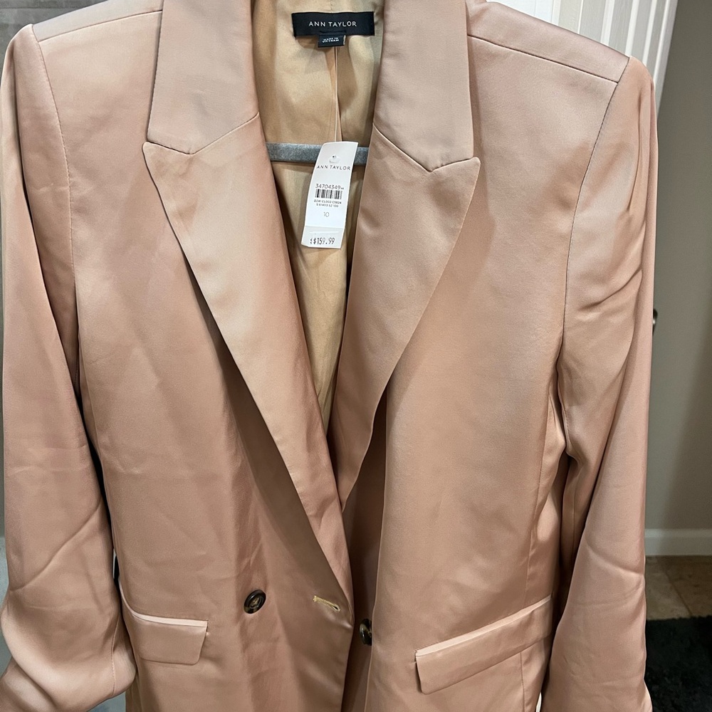 Ann Taylor beige silk blazer